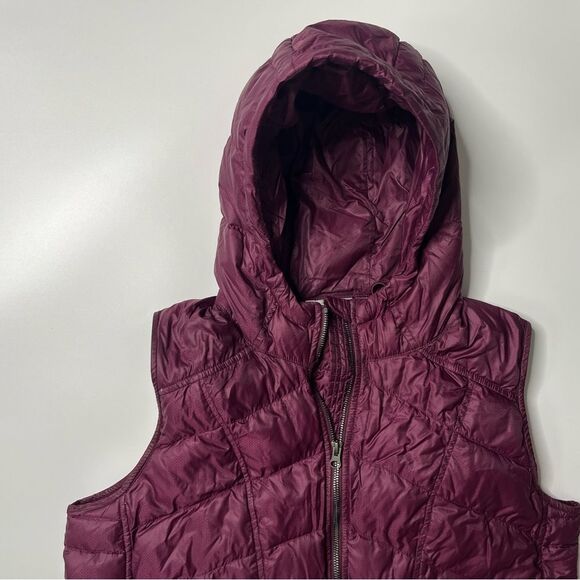 Athleta Women's XL Burgundy Down Vest - Picture 3 of 8